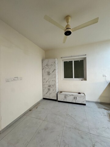 Room in 3 BHK Apartment at Casagrand Boulevard, Hennur Road – for Rent