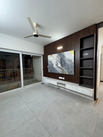 Room in 3 BHK Apartment at Casagrand Boulevard, Hennur Road – for Rent
