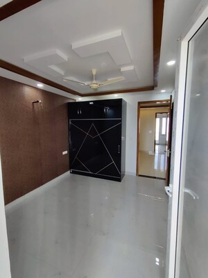 Furnished Amenities in 3 BHK Builder Floor at Gms Road – for Sale