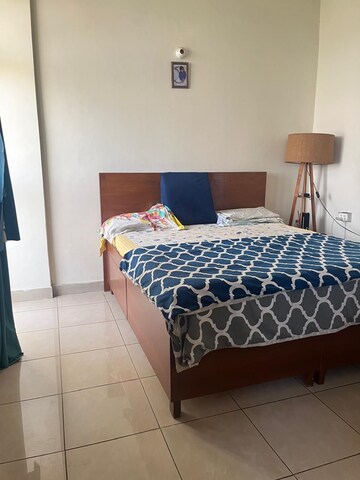 Bedroom in 3.5 BHK Builder Floor at Vipul Square, Sushant Lok I – for Rent