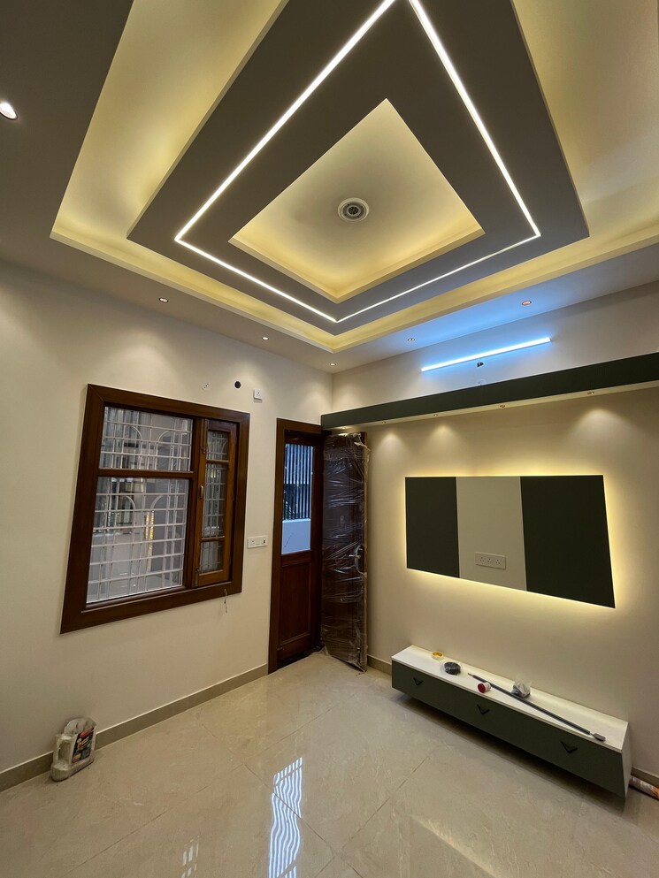 Room, gms road 5 Bedroom 167 Sq.Yd. Independent House In Gms Road Dehradun 9013778