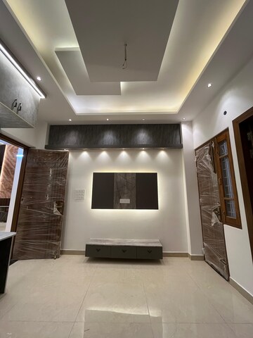 Building Lobby in 5 BHK Independent House at Gms Road – for Sale