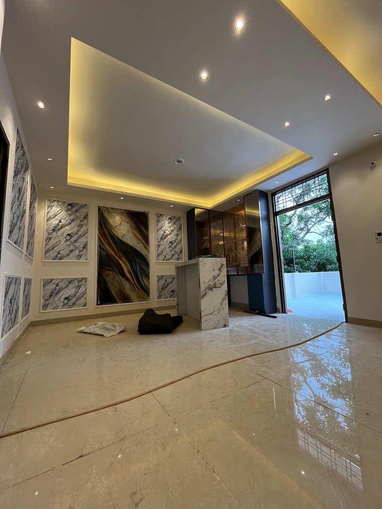 Living Room, gms road 5 Bedroom 167 Sq.Yd. Independent House In Gms Road Dehradun 9013778