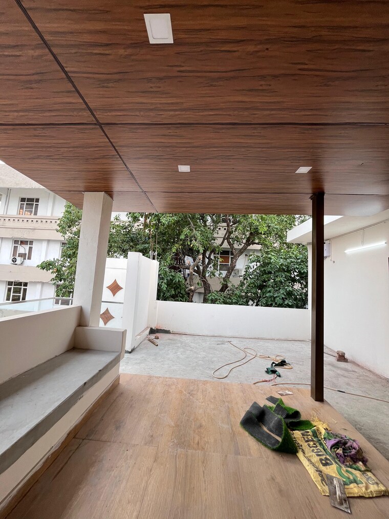 Balcony, gms road 5 Bedroom 167 Sq.Yd. Independent House In Gms Road Dehradun 9013778