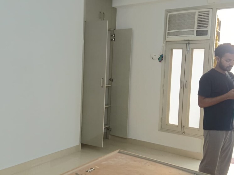 Room, saket 1 RK 350 Sq.Ft. Builder Floor In Saket Delhi 9013796