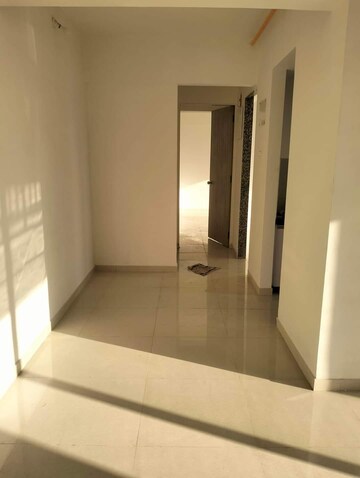 Room in 2 BHK Apartment at Unique Poonam Estate Cluster 2, Mira Road – for Rent