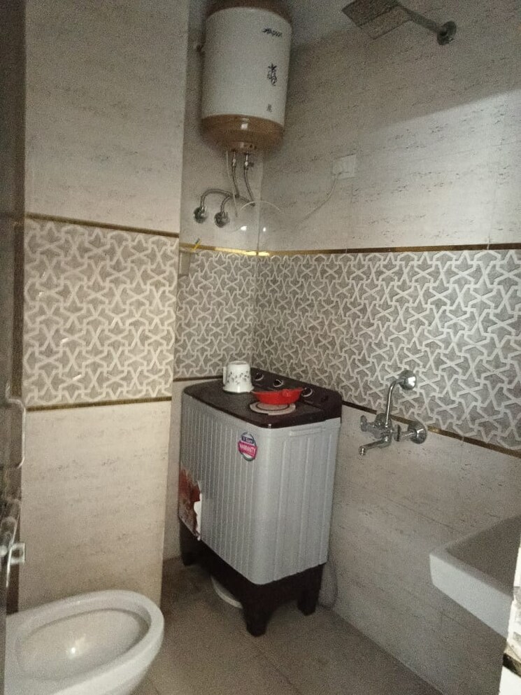 Bathroom, saket 1 Bedroom 500 Sq.Ft. Builder Floor In Saket Delhi 9013878