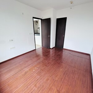 Room in 3 BHK Apartment at Amanora Future Towers, Amanora Park Town – for Sale