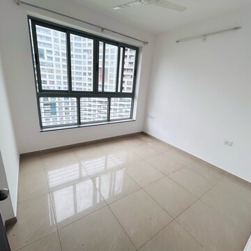 Room in 3 BHK Apartment at Amanora Future Towers, Amanora Park Town – for Sale