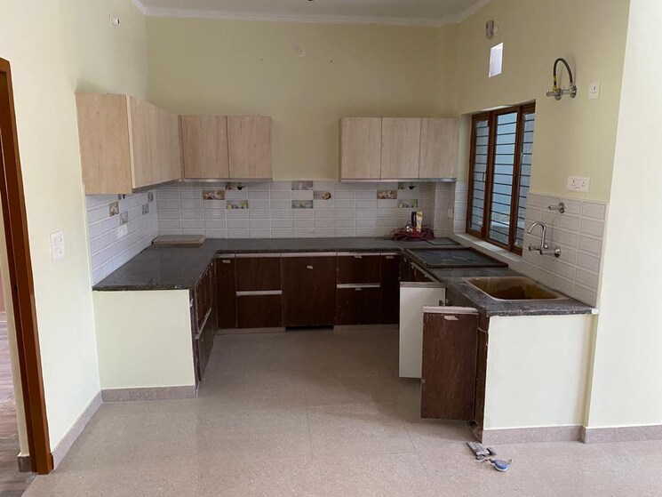 Kitchen, gms road Commercial Showroom 13500 Sq.Ft. In Gms Road Dehradun 9013881