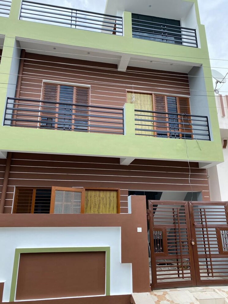 Exterior View, gms road Commercial Showroom 13500 Sq.Ft. In Gms Road Dehradun 9013881