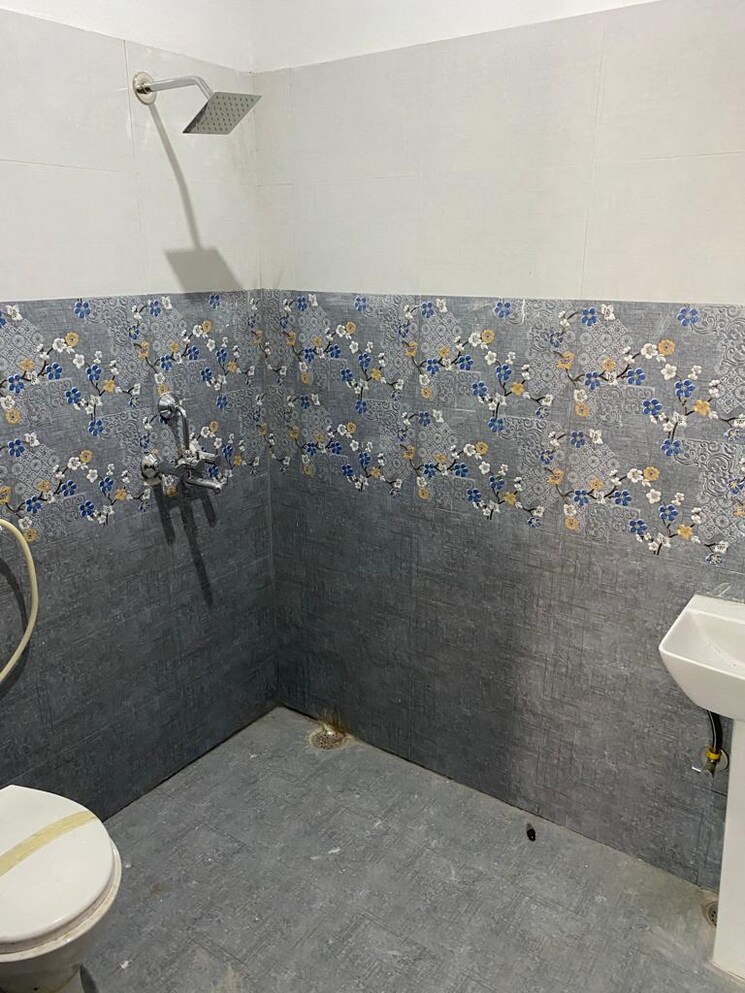 Bathroom, gms road Commercial Showroom 13500 Sq.Ft. In Gms Road Dehradun 9013881