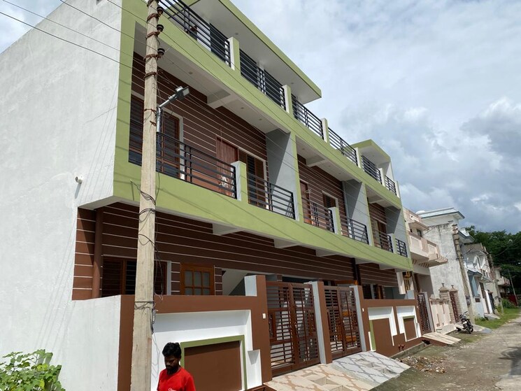 Exterior View, gms road Commercial Showroom 13500 Sq.Ft. In Gms Road Dehradun 9013881