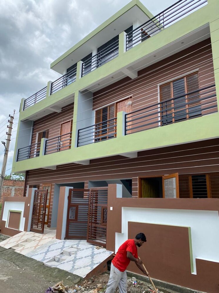 Exterior View, gms road Commercial Showroom 13500 Sq.Ft. In Gms Road Dehradun 9013881