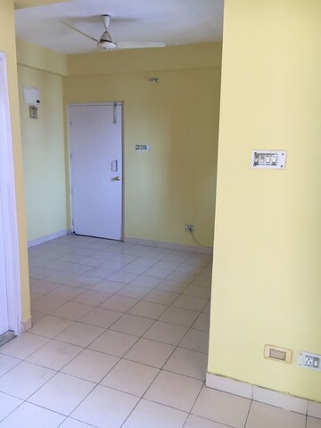 Room in 2 BHK Apartment at Greenfield Heights, New Town – for Rent