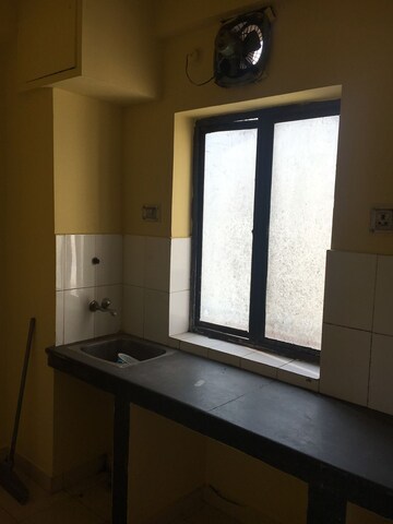 Room in 2 BHK Apartment at Greenfield Heights, New Town – for Rent