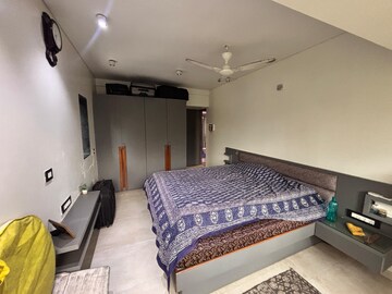 Bedroom in 2 BHK Apartment at Versova Heaven CHS, Andheri West – for Rent