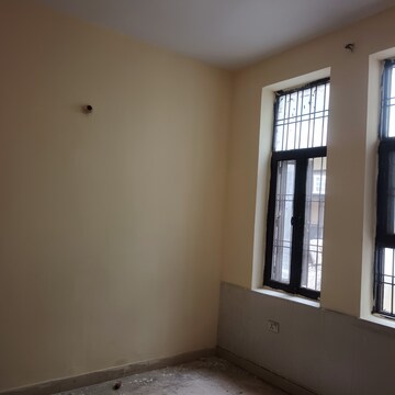Room in 3 BHK Builder Floor at SRS Pearl Floors, Sector 88 – for Rent