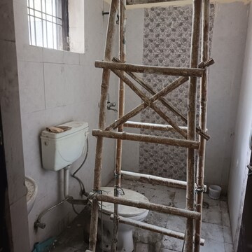 Washroom in 3 BHK Builder Floor at SRS Pearl Floors, Sector 88 – for Rent
