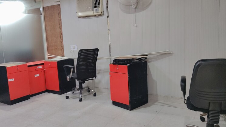 Team Area, sector 3 Commercial Warehouse 550 Sq.Yd. In Sector 3 Noida 9010197