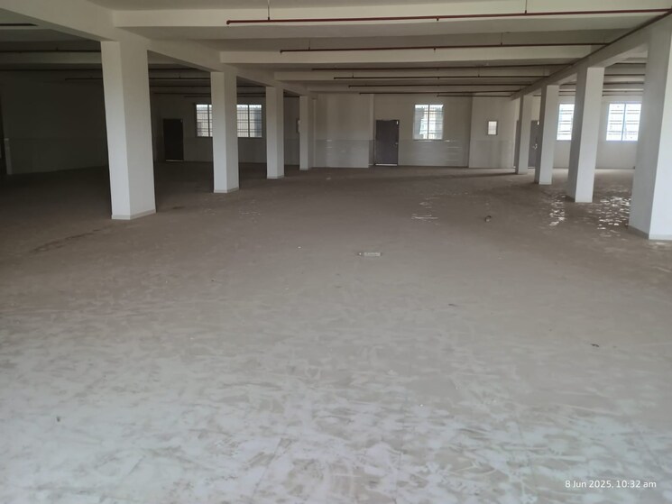  Parking, patel-industrial-estate Commercial Warehouse 20500 Sq.Ft. In Kopar Khairane Navi Mumbai 9013976