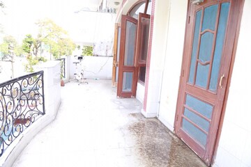 Building Lobby in 3 BHK Independent House at Sector 19 – for Rent