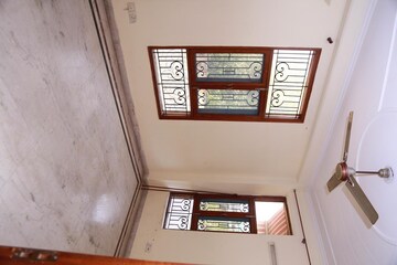 Furnished Amenities in 3 BHK Independent House at Sector 19 – for Rent