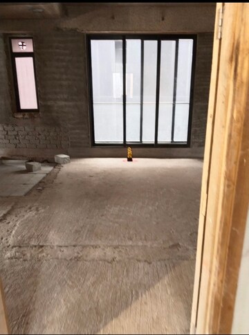 Room in 5 BHK Apartment at Amal Sanskar, Juhu – for Sale