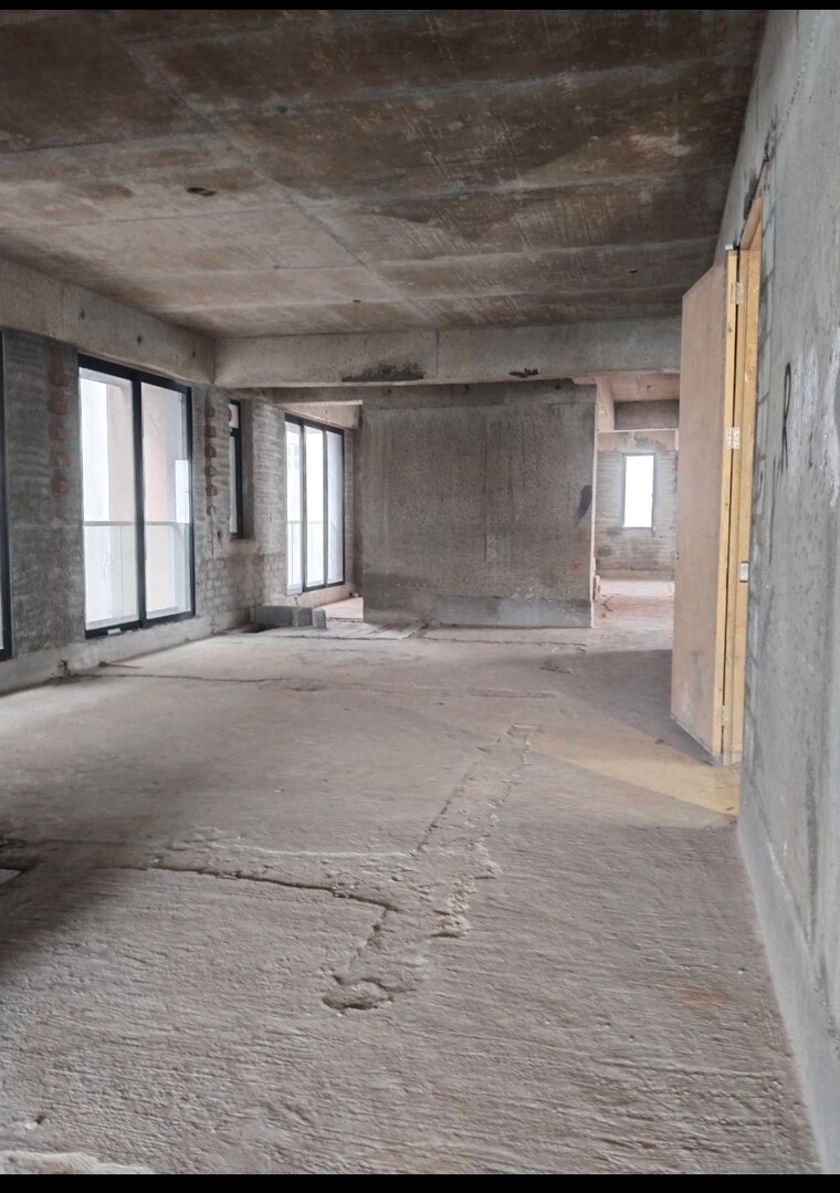  Parking, amal-sanskar 5 Bedroom 2505 Sq.Ft. Apartment In Juhu Mumbai 9014086