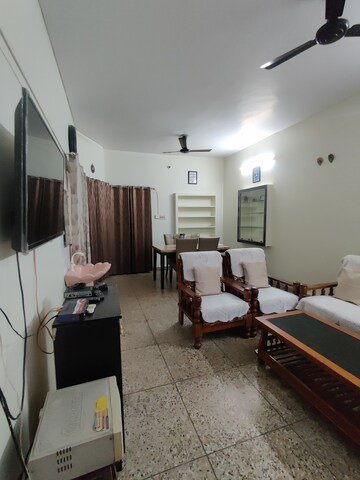 Living Room in 2 BHK Independent House at Gomti Nagar – for Rent