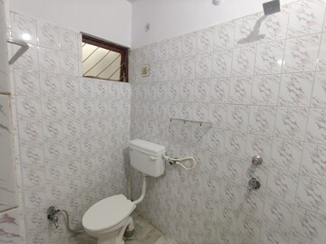 Bathroom in 2 BHK Independent House at Gomti Nagar – for Rent
