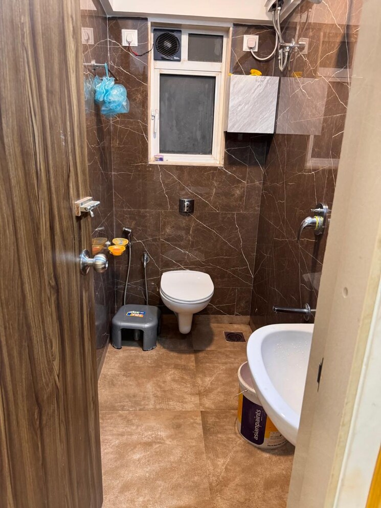 Bathroom, alag-olive 2 Bedroom 691 Sq.Ft. Apartment In Pant Nagar Mumbai 9014123