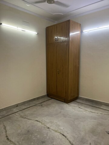 Room in 3 BHK Villa at Sector 50 – for Rent