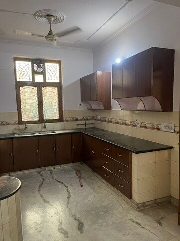 Kitchen in 3 BHK Villa at Sector 50 – for Rent