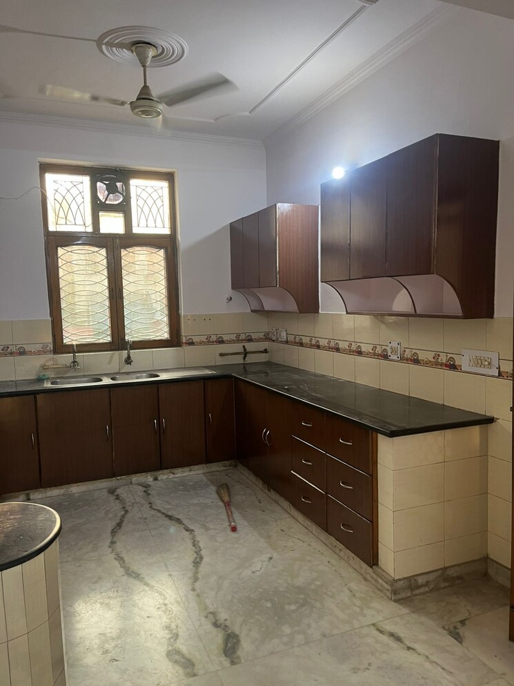 Kitchen, sector 49 3 Bedroom 2000 Sq.Ft. Builder Floor In Sector 49 Noida 9014179