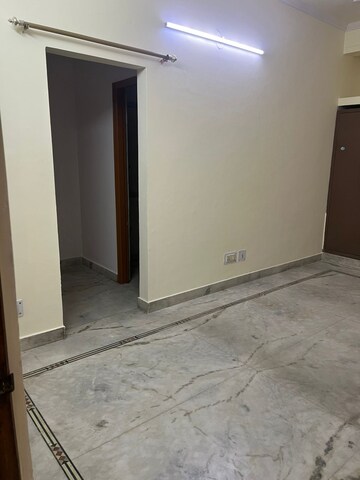 Room in 3 BHK Builder Floor at Sector 49 – for Rent