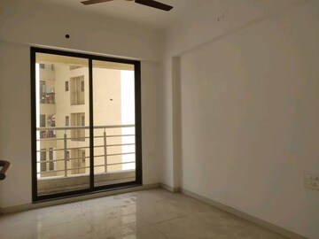 Room in 3 BHK Apartment at Arihant Anshula, Taloja – for Rent
