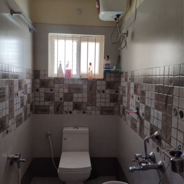 Team Area in 3 BHK Builder Floor at Kondapur – for Rent