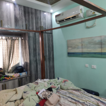 Bedroom in 3 BHK Builder Floor at Kondapur – for Rent