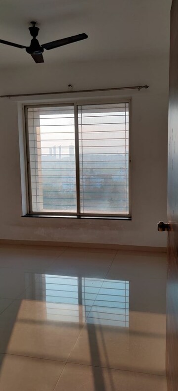 Room in 2 BHK Apartment at Dynasty, Wakad – for Rent