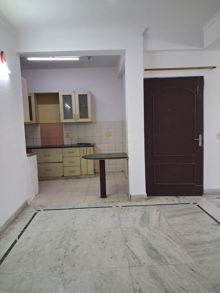 Room, sector 50 3 Bedroom 1580 Sq.Ft. Builder Floor In Sector 50 Gurgaon 9014294