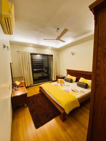 Master Bedroom in 3 BHK Apartment at Kool Homes Solitaire I, Kondhwa – for Sale