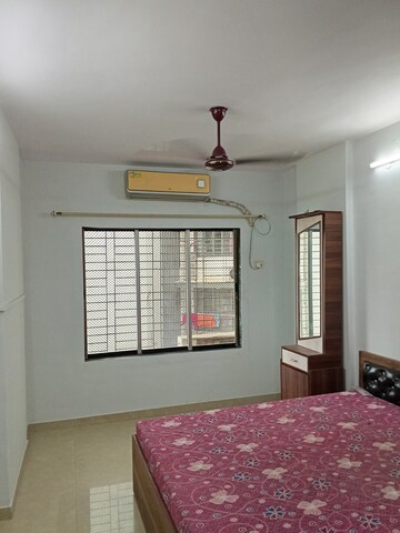 Bedroom in 2 BHK Apartment at Leela Cliff CHS, Dahisar West – for Rent