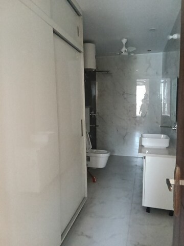 Bathroom in 3 BHK Builder Floor at Unitech Arcadia, South City 2 – for Rent