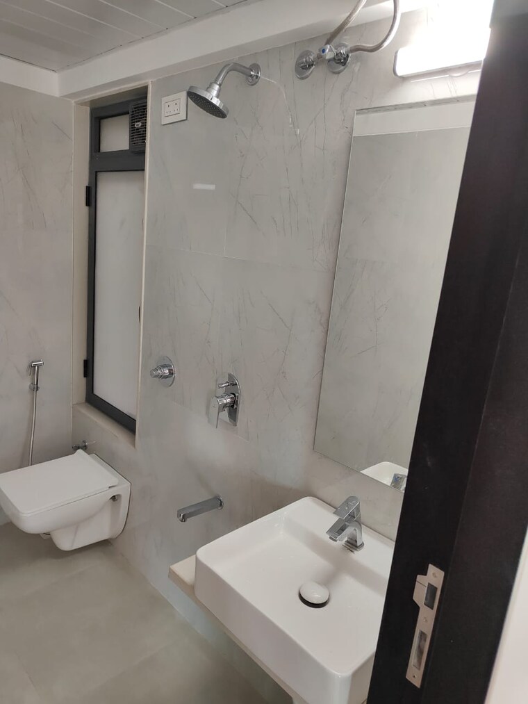 Bathroom, chandiwala-pearl-castle 1 Bedroom 457 Sq.Ft. Apartment In Andheri West Mumbai 9014339