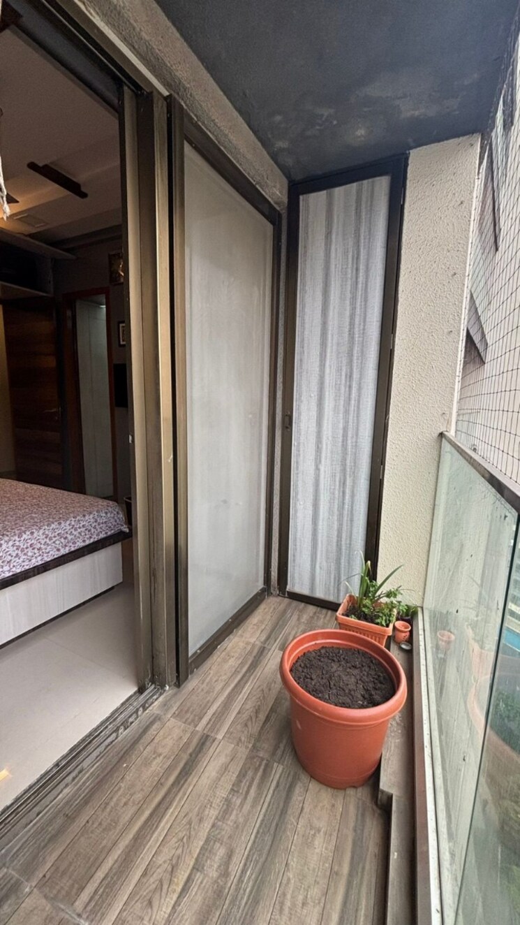 Bathroom, kalpataru-sparkle 3 Bedroom 1900 Sq.Ft. Apartment In Bandra East Mumbai 9014335