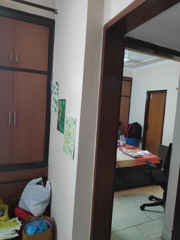 Room in 3 BHK Builder Floor at Sector 50 – for Rent