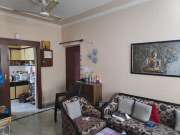 Living Room in 3 BHK Builder Floor at Sector 50 – for Rent
