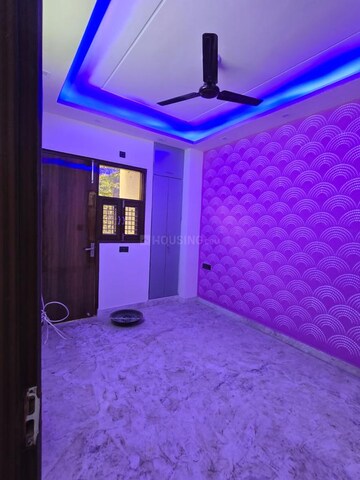 Bedroom in  Office Space at Laxmi Nagar – for Rent