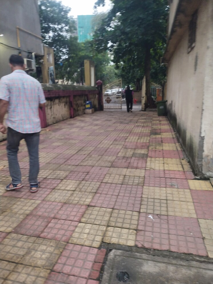  Parking, kurla east 2 Bedroom 650 Sq.Ft. Apartment In Kurla East Mumbai 9014355